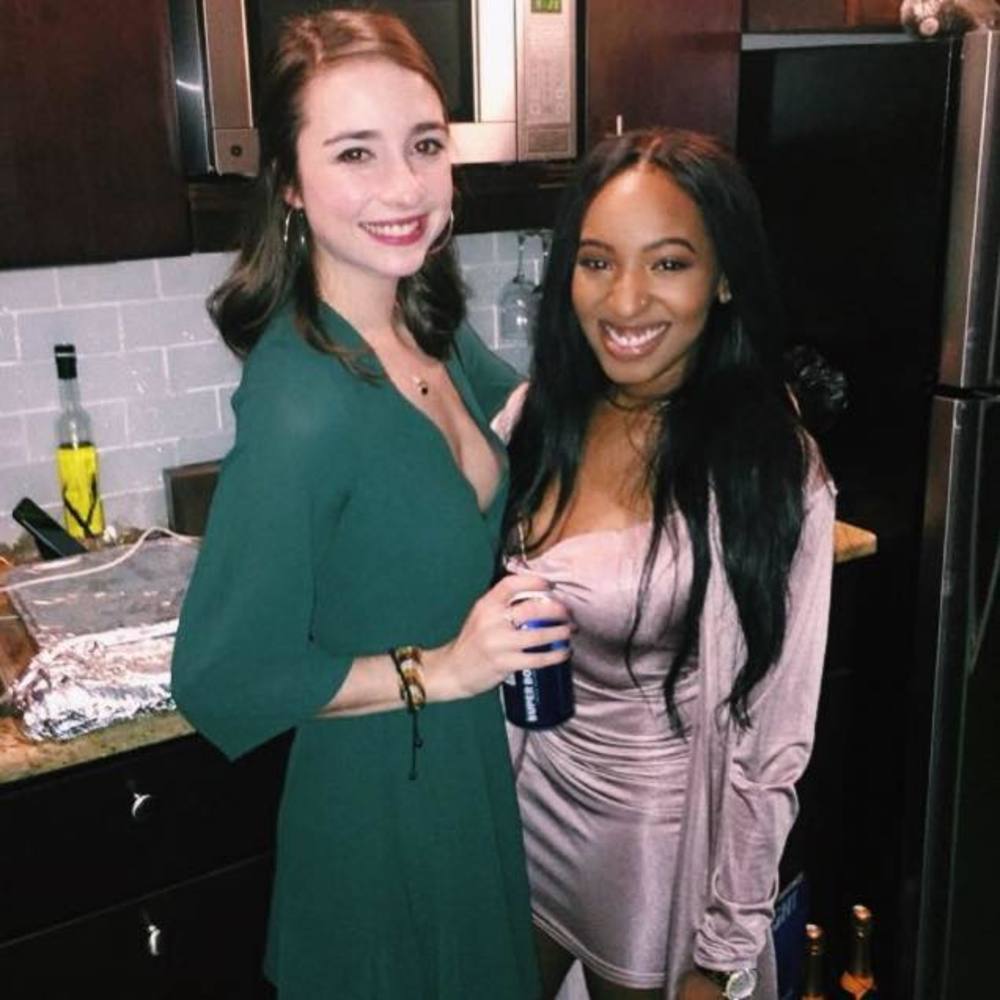 Meet your Posher, Danielle